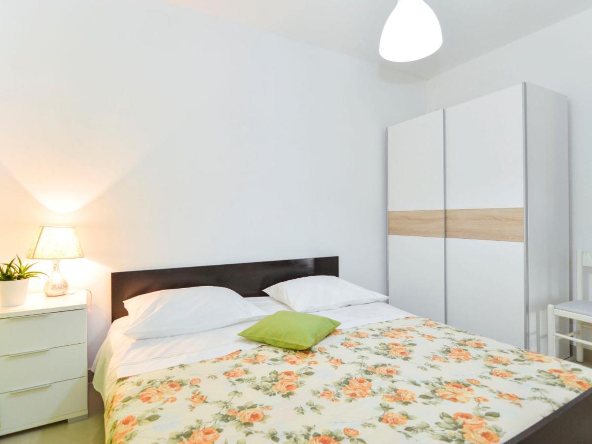 Apartment Lila - Brc154 By Interhome Mirca  Bagian luar foto